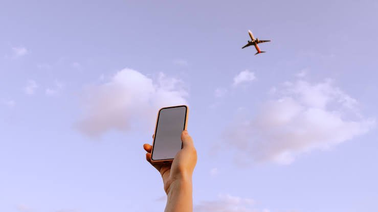 Best Time to Book Flights for Holiday Travel